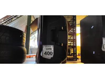 LOTE 332 - 01 CAIXA DE SOM MARCA PZ PRO ÁUDIO. (NO ESTADO) ATENÇÃO! FAZER A VISITAÇÃO ANTES DE ARREMATAR, NÃO SABEMOS SE FUNCIONA. LEILÃO NÃO TEM GARANTIA E NEM DEVOLUÇÃO, SUJEITO A POSSÍVEIS AVARIAS VISÍVEIS/OCULTAS E/OU AUSÊNCIA DE COMPONENTES.