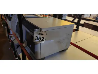 LOTE 352 - 01 IMPRESSORA E GRAVADORA DE CD E DVD PP100 MARCA EPSON. (NO ESTADO) ATENÇÃO! FAZER A VISITAÇÃO ANTES DE ARREMATAR, NÃO SABEMOS SE FUNCIONA, LEILÃO NÃO TEM GARANTIA E NEM DEVOLUÇÃO, SUJEITO A POSSÍVEIS AVARIAS VISÍVEIS/OCULTAS E/OU AUSÊNCIA DE COMPONENTES.