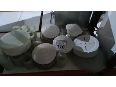 LOTE 110 - 01 LOTE COM VÁRIAS CÚPULAS DE VIDRO E PLÁSTICO. (NO ESTADO) ATENÇÃO! FAZER A VISITAÇÃO ANTES DE ARREMATAR, NÃO SABEMOS SE FUNCIONA. LEILÃO NÃO TEM GARANTIA E NEM DEVOLUÇÃO, SUJEITO A POSSÍVEIS AVARIAS VISÍVEIS/OCULTAS E/OU AUSÊNCIA DE COMPONENTES.