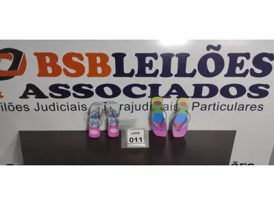 LOTE 011 - 02 PARES DE SANDÁLIAS HAVAIANAS MODELO FEMININO NUMERAÇÕES 33 E 37.  (NO ESTADO) ATENÇÃO! FAZER A VISITAÇÃO ANTES DE ARREMATAR, NÃO SABEMOS SE FUNCIONA. LEILÃO NÃO TEM GARANTIA E NEM DEVOLUÇÃO, SUJEITO A POSSÍVEIS AVARIAS VISÍVEIS/OCULTAS E/OU AUSÊNCIA DE COMPONENTES.