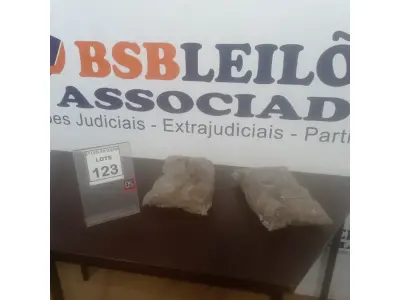 LOTE 123 - 08 LUVAS DE CORRER 50MM E 05 CAP SOLDÁVEL DE 85. (NO ESTADO) ATENÇÃO! FAZER A VISITAÇÃO ANTES DE ARREMATAR, NÃO SABEMOS SE FUNCIONA. LEILÃO NÃO TEM GARANTIA E NEM DEVOLUÇÃO, SUJEITO A POSSÍVEIS AVARIAS VISÍVEIS/OCULTAS E/OU AUSÊNCIA DE COMPONENTES.