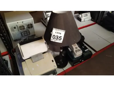 LOTE 035 - 03 SCANNER’S MARCAS E MODELOS DIVERSOS, 02 ABAJURES, 02 RELÓGIOS DE PONTO TELEMÁTICA CODIN. (NO ESTADO) ATENÇÃO! FAZER A VISITAÇÃO ANTES DE ARREMATAR, NÃO SABEMOS SE FUNCIONA. LEILÃO NÃO TEM GARANTIA E NEM DEVOLUÇÃO, SUJEITO A POSSÍVEIS AVARIAS VISÍVEIS/OCULTAS E/OU AUSÊNCIA DE COMPONENTES.