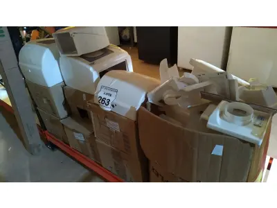 LOTE 263 - 01 LOTE COM GRANDE QUANTIDADE DE DISPENSES PARA PAPEL E SABÃO. (NO ESTADO) ATENÇÃO! FAZER A VISITAÇÃO ANTES DE ARREMATAR, NÃO SABEMOS SE FUNCIONA. LEILÃO NÃO TEM GARANTIA E NEM DEVOLUÇÃO, SUJEITO A POSSÍVEIS AVARIAS VISÍVEIS/OCULTAS E/OU AUSÊNCIA DE COMPONENTES.