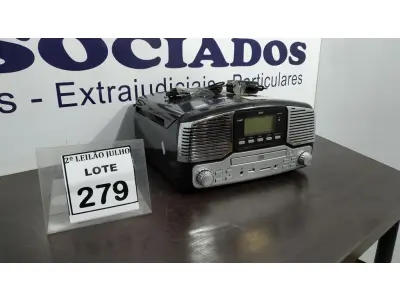 LOTE 279 - 01 TOCA DISCOS E FM. (NO ESTADO) ATENÇÃO! FAZER A VISITAÇÃO ANTES DE ARREMATAR, NÃO SABEMOS SE FUNCIONA, LEILÃO NÃO TEM GARANTIA E NEM DEVOLUÇÃO, SUJEITO A POSSÍVEIS AVARIAS VISÍVEIS/OCULTAS E/OU AUSÊNCIA DE COMPONENTES.