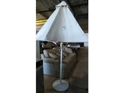 LOTE 093 - 01 UMBRELLA (GUARDA SOL). (NO ESTADO EM QUE SE ENCONTRA. SUJEITO A AVARIAS OCULTAS/VISÍVEIS.)  BH1656K
