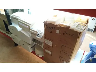 LOTE 291 - 01  LOTE COM GRANDE QUANTIDADE DE DISPENSES PARA PAPEL E SABÃO. (NO ESTADO) ATENÇÃO! FAZER A VISITAÇÃO ANTES DE ARREMATAR, NÃO SABEMOS SE FUNCIONA. LEILÃO NÃO TEM GARANTIA E NEM DEVOLUÇÃO, SUJEITO A POSSÍVEIS AVARIAS VISÍVEIS/OCULTAS E/OU AUSÊNCIA DE COMPONENTES.