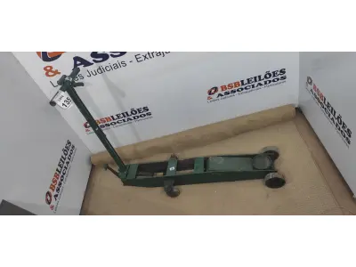 LOTE 135 - 01 MACACO JACARÉ NA COR VERDE. (NO ESTADO) ATENÇÃO! FAZER A VISITAÇÃO ANTES DE ARREMATAR, NÃO SABEMOS SE FUNCIONA, LEILÃO NÃO TEM GARANTIA E NEM DEVOLUÇÃO, SUJEITO A POSSÍVEIS AVARIAS VISÍVEIS/OCULTAS E/OU AUSÊNCIA DE COMPONENTES.