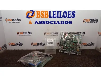 LOTE 206 - 02 PLACAS MÃE. (NO ESTADO) ATENÇÃO! FAZER A VISITAÇÃO ANTES DE ARREMATAR, NÃO SABEMOS SE FUNCIONA, LEILÃO NÃO TEM GARANTIA E NEM DEVOLUÇÃO, SUJEITO A POSSÍVEIS AVARIAS VISÍVEIS/OCULTAS E/OU AUSÊNCIA DE COMPONENTES.
