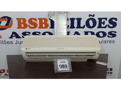 LOTE 089 - 01 EVAPORADORA 14.600BTUS MARCA TRANE. (NO ESTADO) ATENÇÃO! FAZER A VISITAÇÃO ANTES DE ARREMATAR, NÃO SABEMOS SE FUNCIONA, LEILÃO NÃO TEM GARANTIA E NEM DEVOLUÇÃO, SUJEITO A POSSÍVEIS AVARIAS VISÍVEIS/OCULTAS E/OU AUSÊNCIA DE COMPONENTES.