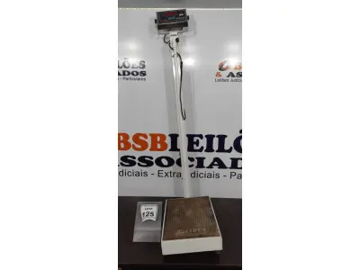 LOTE 125 - 01 BALANÇA CORPORAL MARCA LÍDER. (NO ESTADO) ATENÇÃO! FAZER A VISITAÇÃO ANTES DE ARREMATAR, NÃO SABEMOS SE FUNCIONA, LEILÃO NÃO TEM GARANTIA E NEM DEVOLUÇÃO, SUJEITO A POSSÍVEIS AVARIAS VISÍVEIS/OCULTAS E/OU AUSÊNCIA DE COMPONENTES.