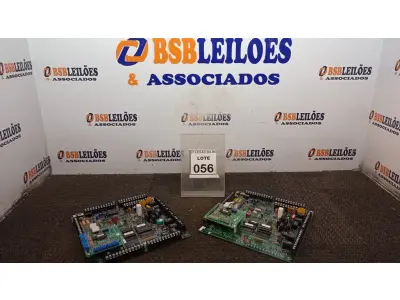 LOTE 056 - 02 PLACAS MÃE. (NO ESTADO) ATENÇÃO! FAZER A VISITAÇÃO ANTES DE ARREMATAR, NÃO SABEMOS SE FUNCIONA, LEILÃO NÃO TEM GARANTIA E NEM DEVOLUÇÃO, SUJEITO A POSSÍVEIS AVARIAS VISÍVEIS/OCULTAS E/OU AUSÊNCIA DE COMPONENTES.