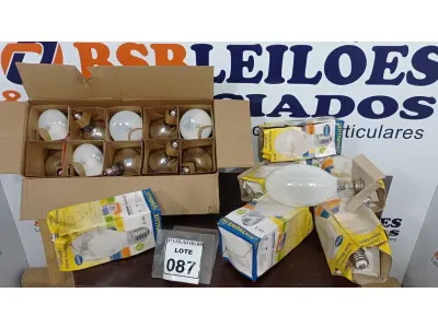 LOTE 087 - 10 LÂMPADAS INFRAVERMELHA MARCA PHILIPS E 06 LÂMPADAS A VAPOR METÁLICO 400W MARCA EMPALUX. (NO ESTADO) ATENÇÃO! FAZER A VISITAÇÃO ANTES DE ARREMATAR, NÃO SABEMOS SE FUNCIONA, LEILÃO NÃO TEM GARANTIA E NEM DEVOLUÇÃO, SUJEITO A POSSÍVEIS AVARIAS VISÍVEIS/OCULTAS E/OU AUSÊNCIA DE COMPONENTES.