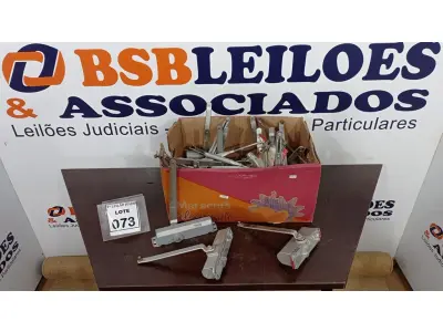 LOTE 073 - 01 LOTE COM GRANDE QUANTIDADE DE MOLAS AÉREAS DE PORTA. (NO ESTADO) ATENÇÃO! FAZER A VISITAÇÃO ANTES DE ARREMATAR, NÃO SABEMOS SE FUNCIONA, LEILÃO NÃO TEM GARANTIA E NEM DEVOLUÇÃO, SUJEITO A POSSÍVEIS AVARIAS VISÍVEIS/OCULTAS E/OU AUSÊNCIA DE COMPONENTES.