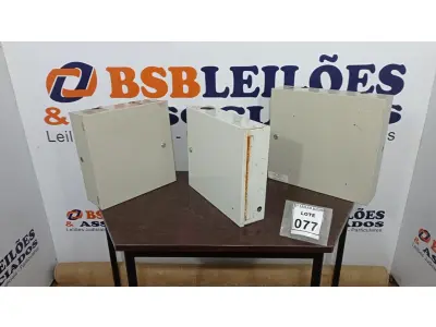 LOTE 077 - 03 QUADROS DE DISTRIBUIÇÃO. (NO ESTADO) ATENÇÃO! FAZER A VISITAÇÃO ANTES DE ARREMATAR, NÃO SABEMOS SE FUNCIONA, LEILÃO NÃO TEM GARANTIA E NEM DEVOLUÇÃO, SUJEITO A POSSÍVEIS AVARIAS VISÍVEIS/OCULTAS E/OU AUSÊNCIA DE COMPONENTES.