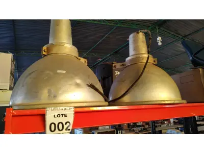 LOTE 002 - 02 LUMINÁRIAS PARA GALPÃO EM ALUMÍNIO. (NO ESTADO) ATENÇÃO! FAZER A VISITAÇÃO ANTES DE ARREMATAR, NÃO SABEMOS SE FUNCIONA, LEILÃO NÃO TEM GARANTIA E NEM DEVOLUÇÃO, SUJEITO A POSSÍVEIS AVARIAS VISÍVEIS/OCULTAS E/OU AUSÊNCIA DE COMPONENTES.