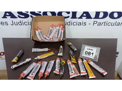 LOTE 081 - 01 LOTE COM VÁRIOS SELANTES SILICONE E COLA DE CONTATO UNIVERSAL. (NO ESTADO) ATENÇÃO! FAZER A VISITAÇÃO ANTES DE ARREMATAR, NÃO SABEMOS SE FUNCIONA, LEILÃO NÃO TEM GARANTIA E NEM DEVOLUÇÃO, SUJEITO A POSSÍVEIS AVARIAS VISÍVEIS/OCULTAS E/OU AUSÊNCIA DE COMPONENTES.