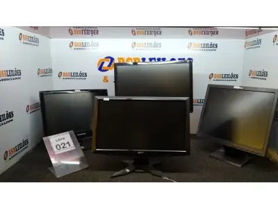 LOTE 021 - 04 MONITORES LCD COM MARCAS E MODELOS VARIADOS. (NO ESTADO) ATENÇÃO! FAZER A VISITAÇÃO ANTES DE ARREMATAR, NÃO SABEMOS SE FUNCIONA, LEILÃO NÃO TEM GARANTIA E NEM DEVOLUÇÃO, SUJEITO A POSSÍVEIS AVARIAS VISÍVEIS/OCULTAS E/OU AUSÊNCIA DE COMPONENTES.
