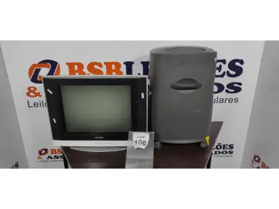 LOTE 108 - 01 FRAGMENTADORA MARCA DUOTEC E 01 TELEVISÃO DE TUBO MARCA SAMSUNG. (NO ESTADO) ATENÇÃO! FAZER A VISITAÇÃO ANTES DE ARREMATAR, NÃO SABEMOS SE FUNCIONA, LEILÃO NÃO TEM GARANTIA E NEM DEVOLUÇÃO, SUJEITO A POSSÍVEIS AVARIAS VISÍVEIS/OCULTAS E/OU AUSÊNCIA DE COMPONENTES.