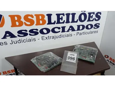 LOTE 096 - 02 PLACAS MÃE. (NO ESTADO) ATENÇÃO! FAZER A VISITAÇÃO ANTES DE ARREMATAR, NÃO SABEMOS SE FUNCIONA, LEILÃO NÃO TEM GARANTIA E NEM DEVOLUÇÃO, SUJEITO A POSSÍVEIS AVARIAS VISÍVEIS/OCULTAS E/OU AUSÊNCIA DE COMPONENTES.