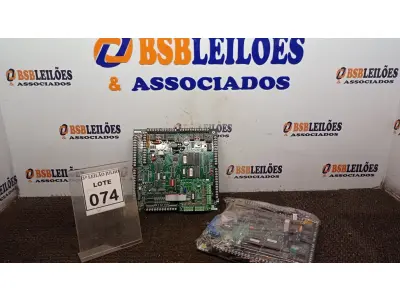 LOTE 074 - 02 PLACAS MÃE. (NO ESTADO) ATENÇÃO! FAZER A VISITAÇÃO ANTES DE ARREMATAR, NÃO SABEMOS SE FUNCIONA, LEILÃO NÃO TEM GARANTIA E NEM DEVOLUÇÃO, SUJEITO A POSSÍVEIS AVARIAS VISÍVEIS/OCULTAS E/OU AUSÊNCIA DE COMPONENTES.