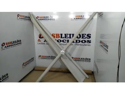 LOTE 033 - 02 PERSIANAS BLACKOUT NA COR BRANCO GELO. (NO ESTADO) ATENÇÃO! FAZER A VISITAÇÃO ANTES DE ARREMATAR, NÃO SABEMOS SE FUNCIONA, LEILÃO NÃO TEM GARANTIA E NEM DEVOLUÇÃO, SUJEITO A POSSÍVEIS AVARIAS VISÍVEIS/OCULTAS E/OU AUSÊNCIA DE COMPONENTES.
