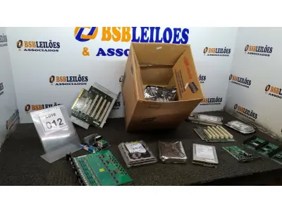 LOTE 012 - 01 LOTE COM VÁRIAS PLACAS MÃE E HD DE SERVIDOR. (NO ESTADO) ATENÇÃO! FAZER A VISITAÇÃO ANTES DE ARREMATAR, NÃO SABEMOS SE FUNCIONA, LEILÃO NÃO TEM GARANTIA E NEM DEVOLUÇÃO, SUJEITO A POSSÍVEIS AVARIAS VISÍVEIS/OCULTAS E/OU AUSÊNCIA DE COMPONENTES.