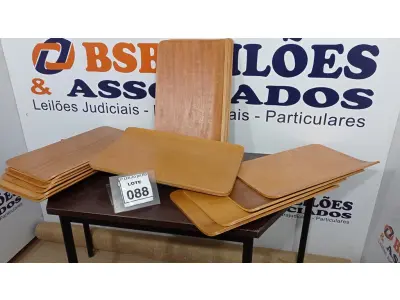 LOTE 088 - 20 PLACAS DE MADEIRAS. (NO ESTADO) ATENÇÃO! FAZER A VISITAÇÃO ANTES DE ARREMATAR, NÃO SABEMOS SE FUNCIONA, LEILÃO NÃO TEM GARANTIA E NEM DEVOLUÇÃO, SUJEITO A POSSÍVEIS AVARIAS VISÍVEIS/OCULTAS E/OU AUSÊNCIA DE COMPONENTES.