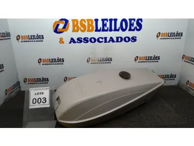 LOTE 003 - 01 LUMINÁRIA DE POSTE. (NO ESTADO) ATENÇÃO! FAZER A VISITAÇÃO ANTES DE ARREMATAR, NÃO SABEMOS SE FUNCIONA, LEILÃO NÃO TEM GARANTIA E NEM DEVOLUÇÃO, SUJEITO A POSSÍVEIS AVARIAS VISÍVEIS/OCULTAS E/OU AUSÊNCIA DE COMPONENTES.