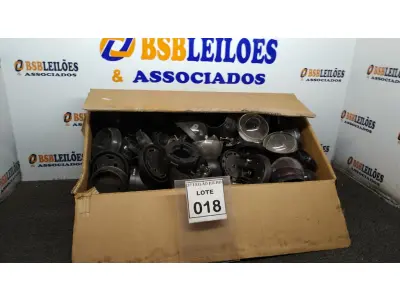 LOTE 018 - 01 LOTE COM GRANDE QUANTIDADE DE ACESSÓRIOS PARA CÂMERAS DE MONITORAMENTO. (NO ESTADO) ATENÇÃO! FAZER A VISITAÇÃO ANTES DE ARREMATAR, NÃO SABEMOS SE FUNCIONA, LEILÃO NÃO TEM GARANTIA E NEM DEVOLUÇÃO, SUJEITO A POSSÍVEIS AVARIAS VISÍVEIS/OCULTAS E/OU AUSÊNCIA DE COMPONENTES.