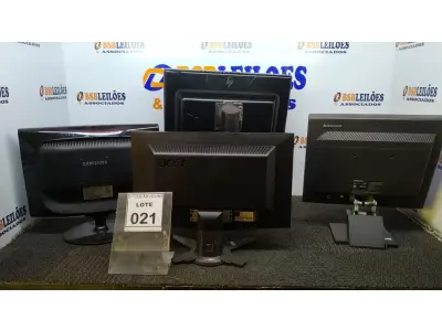 LOTE 021 - 04 MONITORES LCD COM MARCAS E MODELOS VARIADOS. (NO ESTADO) ATENÇÃO! FAZER A VISITAÇÃO ANTES DE ARREMATAR, NÃO SABEMOS SE FUNCIONA, LEILÃO NÃO TEM GARANTIA E NEM DEVOLUÇÃO, SUJEITO A POSSÍVEIS AVARIAS VISÍVEIS/OCULTAS E/OU AUSÊNCIA DE COMPONENTES.