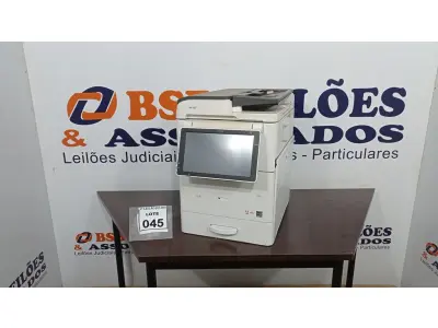 LOTE 045 - 01 IMPRESSORA MULTIFUNCIONAL COM TELA DIGITAL MARCA RICOH. (NO ESTADO) ATENÇÃO! FAZER A VISITAÇÃO ANTES DE ARREMATAR, NÃO SABEMOS SE FUNCIONA, LEILÃO NÃO TEM GARANTIA E NEM DEVOLUÇÃO, SUJEITO A POSSÍVEIS AVARIAS VISÍVEIS/OCULTAS E/OU AUSÊNCIA DE COMPONENTES.