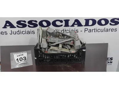 LOTE 103 - 01 LOTE COM GRANDE QUANTIDADE DE MOLAS AÉREAS DE PORTA. (NO ESTADO) ATENÇÃO! FAZER A VISITAÇÃO ANTES DE ARREMATAR, NÃO SABEMOS SE FUNCIONA, LEILÃO NÃO TEM GARANTIA E NEM DEVOLUÇÃO, SUJEITO A POSSÍVEIS AVARIAS VISÍVEIS/OCULTAS E/OU AUSÊNCIA DE COMPONENTES.