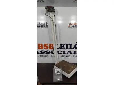 LOTE 125 - 01 BALANÇA CORPORAL MARCA LÍDER. (NO ESTADO) ATENÇÃO! FAZER A VISITAÇÃO ANTES DE ARREMATAR, NÃO SABEMOS SE FUNCIONA, LEILÃO NÃO TEM GARANTIA E NEM DEVOLUÇÃO, SUJEITO A POSSÍVEIS AVARIAS VISÍVEIS/OCULTAS E/OU AUSÊNCIA DE COMPONENTES.