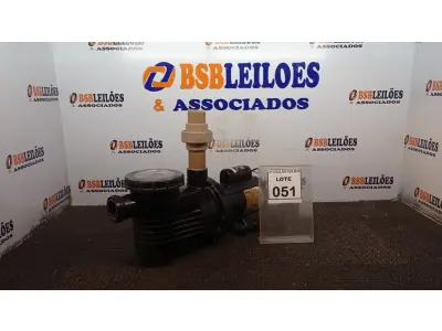 LOTE 051 - 01 BOMBA COM PRÉ FILTRO DE PISCINA. (NO ESTADO) ATENÇÃO! FAZER A VISITAÇÃO ANTES DE ARREMATAR, NÃO SABEMOS SE FUNCIONA, LEILÃO NÃO TEM GARANTIA E NEM DEVOLUÇÃO, SUJEITO A POSSÍVEIS AVARIAS VISÍVEIS/OCULTAS E/OU AUSÊNCIA DE COMPONENTES.