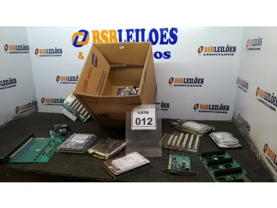 LOTE 012 - 01 LOTE COM VÁRIAS PLACAS MÃE E HD DE SERVIDOR. (NO ESTADO) ATENÇÃO! FAZER A VISITAÇÃO ANTES DE ARREMATAR, NÃO SABEMOS SE FUNCIONA, LEILÃO NÃO TEM GARANTIA E NEM DEVOLUÇÃO, SUJEITO A POSSÍVEIS AVARIAS VISÍVEIS/OCULTAS E/OU AUSÊNCIA DE COMPONENTES.