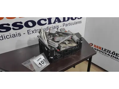 LOTE 103 - 01 LOTE COM GRANDE QUANTIDADE DE MOLAS AÉREAS DE PORTA. (NO ESTADO) ATENÇÃO! FAZER A VISITAÇÃO ANTES DE ARREMATAR, NÃO SABEMOS SE FUNCIONA, LEILÃO NÃO TEM GARANTIA E NEM DEVOLUÇÃO, SUJEITO A POSSÍVEIS AVARIAS VISÍVEIS/OCULTAS E/OU AUSÊNCIA DE COMPONENTES.