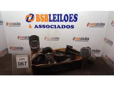 LOTE 067 - 01 LOTE COM VÁRIOS ACESSÓRIOS PARA CÂMERAS DE MONITORAMENTO. (NO ESTADO) ATENÇÃO! FAZER A VISITAÇÃO ANTES DE ARREMATAR, NÃO SABEMOS SE FUNCIONA, LEILÃO NÃO TEM GARANTIA E NEM DEVOLUÇÃO, SUJEITO A POSSÍVEIS AVARIAS VISÍVEIS/OCULTAS E/OU AUSÊNCIA DE COMPONENTES.