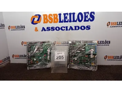 LOTE 205 - 02 PLACAS MÃE. (NO ESTADO) ATENÇÃO! FAZER A VISITAÇÃO ANTES DE ARREMATAR, NÃO SABEMOS SE FUNCIONA, LEILÃO NÃO TEM GARANTIA E NEM DEVOLUÇÃO, SUJEITO A POSSÍVEIS AVARIAS VISÍVEIS/OCULTAS E/OU AUSÊNCIA DE COMPONENTES.