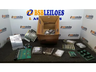 LOTE 012 - 01 LOTE COM VÁRIAS PLACAS MÃE E HD DE SERVIDOR. (NO ESTADO) ATENÇÃO! FAZER A VISITAÇÃO ANTES DE ARREMATAR, NÃO SABEMOS SE FUNCIONA, LEILÃO NÃO TEM GARANTIA E NEM DEVOLUÇÃO, SUJEITO A POSSÍVEIS AVARIAS VISÍVEIS/OCULTAS E/OU AUSÊNCIA DE COMPONENTES.
