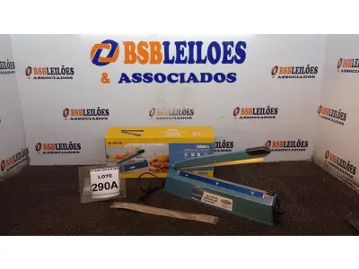 LOTE 290 - 01 SELADORA MANUAL DE PLÁSTICO 8NIVEIS DE AJUSTE MATERIAL ABS DESLIGAMENTO AUTOMÁTICO 220V 300MM POTÊNCIA 400W. (NO ESTADO) ATENÇÃO! FAZER A VISITAÇÃO ANTES DE ARREMATAR, NÃO SABEMOS SE FUNCIONA, LEILÃO NÃO TEM GARANTIA E NEM DEVOLUÇÃO, SUJEITO A POSSÍVEIS AVARIAS VISÍVEIS/OCULTAS E/OU AUSÊNCIA DE COMPONENTES.