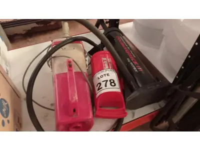 LOTE 278 - 01 ASPIRADOR DE PÓ E 02 BOMBAS PARA ENCHER COLCHÃO INFLÁVEL. (NO ESTADO) ATENÇÃO! FAZER A VISITAÇÃO ANTES DE ARREMATAR, NÃO SABEMOS SE FUNCIONA. LEILÃO NÃO TEM GARANTIA E NEM DEVOLUÇÃO, SUJEITO A POSSÍVEIS AVARIAS VISÍVEIS/OCULTAS E/OU AUSÊNCIA DE COMPONENTES.