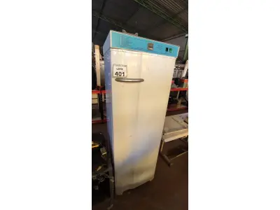 LOTE 401 - 01 INCUBADORA DE LABORATÓRIO TIPO B.O.D. THELGA. (NO ESTADO) ATENÇÃO! FAZER A VISITAÇÃO ANTES DE ARREMATAR, NÃO SABEMOS SE FUNCIONA. LEILÃO NÃO TEM GARANTIA E NEM DEVOLUÇÃO, SUJEITO A POSSÍVEIS AVARIAS VISÍVEIS/OCULTAS E/OU AUSÊNCIA DE COMPONENTES.