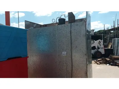 LOTE 514 - 01 FREEZER VERTICAL EM INOX 02 PORTAS 220V. (NO ESTADO) ATENÇÃO! FAZER A VISITAÇÃO ANTES DE ARREMATAR, NÃO SABEMOS SE FUNCIONA, LEILÃO NÃO TEM GARANTIA E NEM DEVOLUÇÃO, SUJEITO A POSSÍVEIS AVARIAS VISÍVEIS/OCULTAS E/OU AUSÊNCIA DE COMPONENTES.