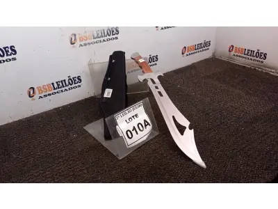 LOTE 010 - FACÃO  IMPORTADA AÇO INOXIDÁVEL CABO EM MADEIRA  FULL TANG BAINHA DE NYLON TAMANHO TOTAL 50CM PESO 526G JÁ AFIADA (NO ESTADO) ATENÇÃO! FAZER A VISITAÇÃO ANTES DE ARREMATAR, NÃO SABEMOS SE FUNCIONA, LEILÃO NÃO TEM GARANTIA E NEM DEVOLUÇÃO, SUJEITO A POSSÍVEIS AVARIAS VISÍVEIS/OCULTAS E/OU AUSÊNCIA DE COMPONENTES.  