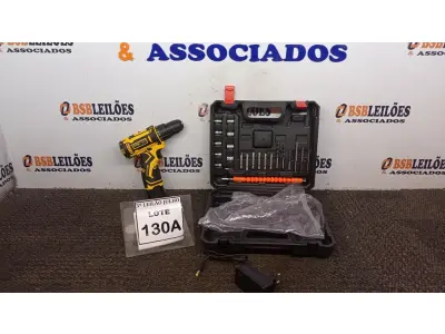 LOTE 130 - PARAFUSADEIRA   BTEK 12V COM MALETA E ACESSÓRIOS (NO ESTADO) ATENÇÃO! FAZER A VISITAÇÃO ANTES DE ARREMATAR, NÃO SABEMOS SE FUNCIONA, LEILÃO NÃO TEM GARANTIA E NEM DEVOLUÇÃO, SUJEITO A POSSÍVEIS AVARIAS VISÍVEIS/OCULTAS E/OU AUSÊNCIA DE COMPONENTES.