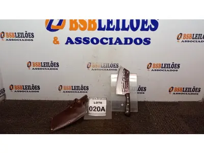 LOTE 020 - CUTELO  IMPORTADA AÇO INOXIDÁVEL CABO EM MADEIRA  FULL TANG BAINHA DE NAPA  TAMANHO TOTAL 30CM PESO 318G JÁ (NO ESTADO) ATENÇÃO! FAZER A VISITAÇÃO ANTES DE ARREMATAR, NÃO SABEMOS SE FUNCIONA, LEILÃO NÃO TEM GARANTIA E NEM DEVOLUÇÃO, SUJEITO A POSSÍVEIS AVARIAS VISÍVEIS/OCULTAS E/OU AUSÊNCIA DE COMPONENTES.