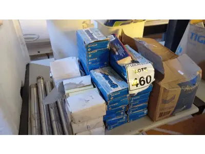 LOTE 460 - 01 LOTE COM GRANDE QUANTIDADE DE BLOCOS DE ANOTAÇÕES, GRAMPOS, LACRES, FOLHAS DE ETIQUETAS, DISJUNTORES E 02 LIXEIRAS. (NO ESTADO) ATENÇÃO! FAZER A VISITAÇÃO ANTES DE ARREMATAR, NÃO SABEMOS SE FUNCIONA, LEILÃO NÃO TEM GARANTIA E NEM DEVOLUÇÃO, SUJEITO A POSSÍVEIS AVARIAS VISÍVEIS/OCULTAS E/OU AUSÊNCIA DE COMPONENTES.