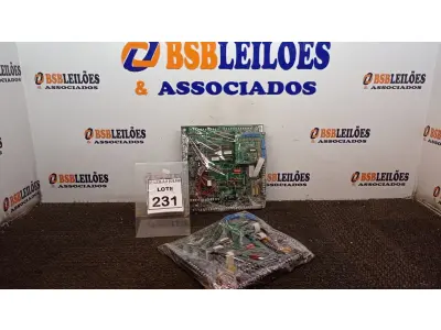 LOTE 231 - 02 PLACAS MÃE. (NO ESTADO) ATENÇÃO! FAZER A VISITAÇÃO ANTES DE ARREMATAR, NÃO SABEMOS SE FUNCIONA, LEILÃO NÃO TEM GARANTIA E NEM DEVOLUÇÃO, SUJEITO A POSSÍVEIS AVARIAS VISÍVEIS/OCULTAS E/OU AUSÊNCIA DE COMPONENTES.