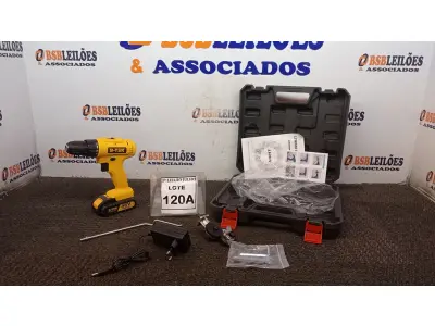 LOTE 120 - PARAFUSADEIRA 48V A BATERIAS E ADAPTADOR CORTADOR DE CHAPA COM MALETA (NO ESTADO) ATENÇÃO! FAZER A VISITAÇÃO ANTES DE ARREMATAR, NÃO SABEMOS SE FUNCIONA, LEILÃO NÃO TEM GARANTIA E NEM DEVOLUÇÃO, SUJEITO A POSSÍVEIS AVARIAS VISÍVEIS/OCULTAS E/OU AUSÊNCIA DE COMPONENTES.