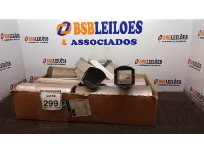 LOTE 299 - 01 LOTE COM VÁRIAS PEÇAS DE CÂMERA DE MONITORAMENTO. (NO ESTADO) ATENÇÃO! FAZER A VISITAÇÃO ANTES DE ARREMATAR, NÃO SABEMOS SE FUNCIONA, LEILÃO NÃO TEM GARANTIA E NEM DEVOLUÇÃO, SUJEITO A POSSÍVEIS AVARIAS VISÍVEIS/OCULTAS E/OU AUSÊNCIA DE COMPONENTES.